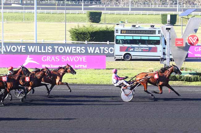 Photo d'arrivée de la course pmu PRIX GRAS SAVOYE WILLIS TOWERS WATSON à PARIS-VINCENNES le Dimanche 28 février 2021