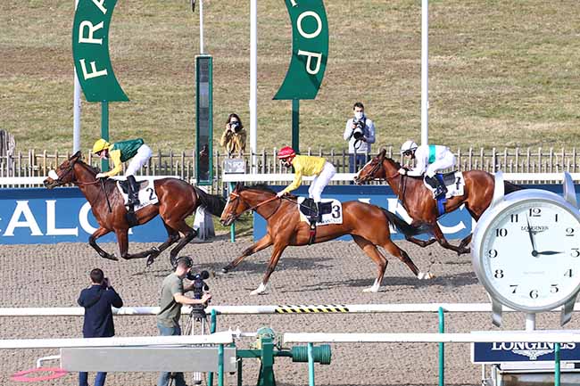 Photo d'arrivée de la course pmu PRIX DU BEAUVAISIS à CHANTILLY le Mardi 2 mars 2021