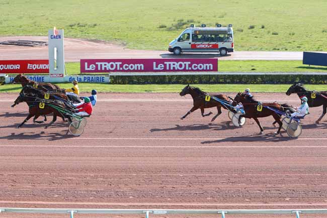 Photo d'arrivée de la course pmu PRIX D'ONDEFONTAINE à CAEN le Lundi 8 mars 2021