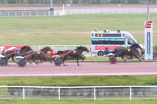 Photo d'arrivée de la course pmu PRIX DE L'ALENE D'OR à ENGHIEN le Mardi 16 mars 2021