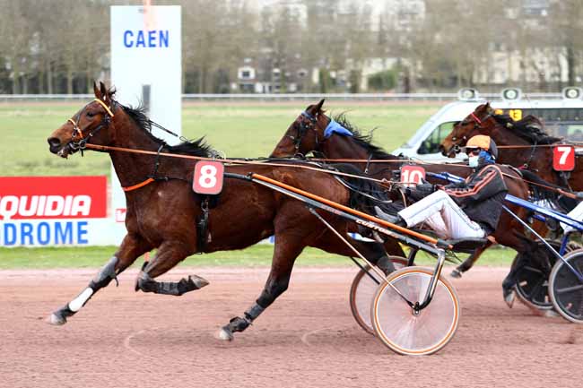 Photo d'arrivée de la course pmu PRIX DE RUBERCY à CAEN le Jeudi 18 mars 2021
