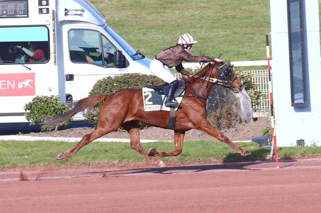 Photo d'arrivée de la course pmu PRIX BERNARD SIMONARD à ENGHIEN le Mardi 23 mars 2021