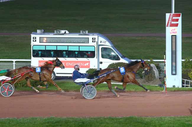 Photo d'arrivée de la course pmu PRIX DE SAINT-SATURNIN à ENGHIEN le Mardi 23 mars 2021
