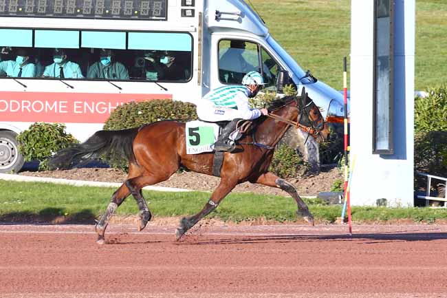 Photo d'arrivée de la course pmu PRIX DU PONT SAINT-LOUIS à ENGHIEN le Mardi 30 mars 2021