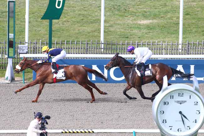 Photo d'arrivée de la course pmu PRIX DES CARRIERES DU VAL à CHANTILLY le Jeudi 1 avril 2021