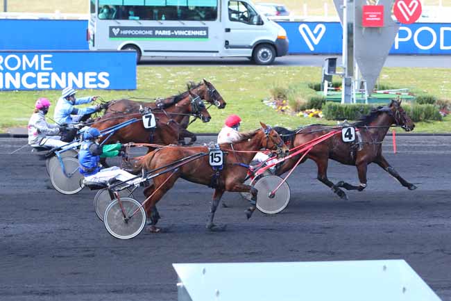 Photo d'arrivée de la course pmu PRIX BAVARIA à PARIS-VINCENNES le Mardi 13 avril 2021