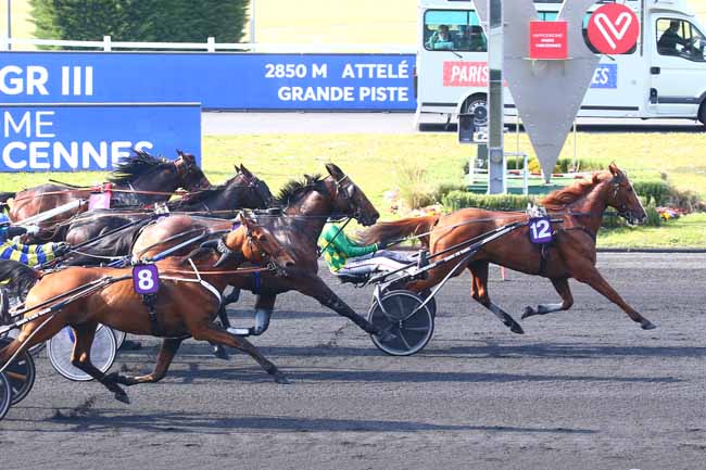 Photo d'arrivée de la course pmu PRIX JEAN RIAUD à PARIS-VINCENNES le Samedi 17 avril 2021