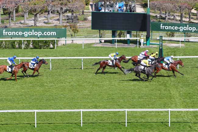 Photo d'arrivée de la course pmu PRIX DE CHATOU à SAINT-CLOUD le Lundi 19 avril 2021