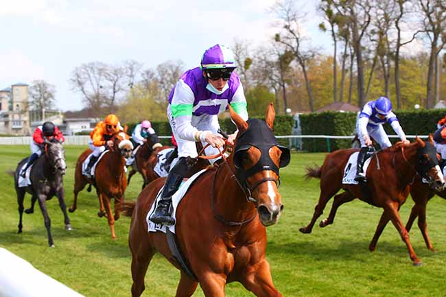Photo d'arrivée de la course pmu PRIX DU POTAGER DES PRINCES à CHANTILLY le Mardi 20 avril 2021
