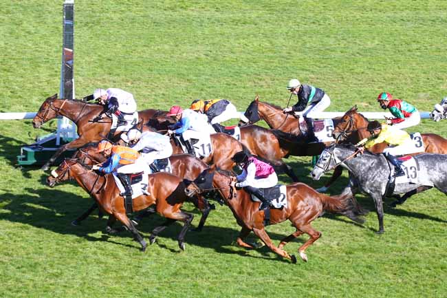 Photo d'arrivée de la course pmu PRIX PAVILLON.PARIS à LONGCHAMP le Jeudi 22 avril 2021