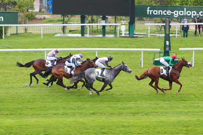 Photo d'arrivée de la course pmu PRIX KARAWAY à SAINT-CLOUD le Mercredi 28 avril 2021