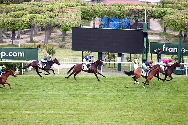 Photo d'arrivée de la course pmu PRIX NOBILIARY à SAINT-CLOUD le Samedi 1 mai 2021