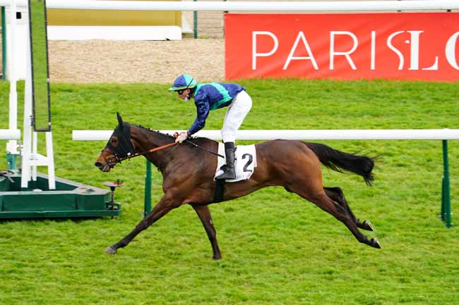 Photo d'arrivée de la course pmu PRIX DES PAVILLONS DE BERCY à LONGCHAMP le Jeudi 6 mai 2021