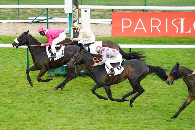 Photo d'arrivée de la course pmu PRIX DE L'HOTEL DE BOURGOGNE à LONGCHAMP le Jeudi 6 mai 2021