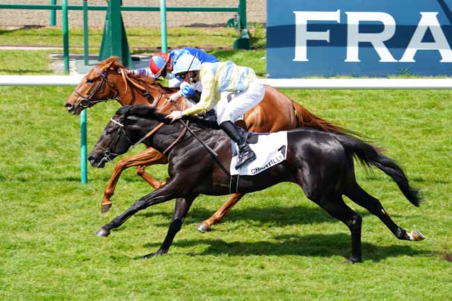 Photo d'arrivée de la course pmu PRIX DE LA MER DE SABLE à CHANTILLY le Vendredi 7 mai 2021