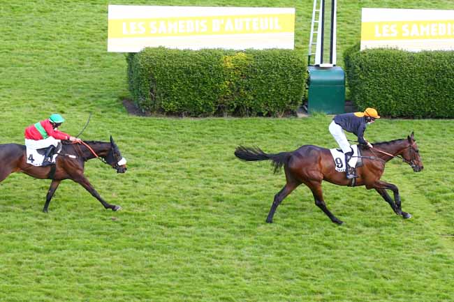 Photo d'arrivée de la course pmu PRIX DE PENTHIEVRE à AUTEUIL le Samedi 8 mai 2021