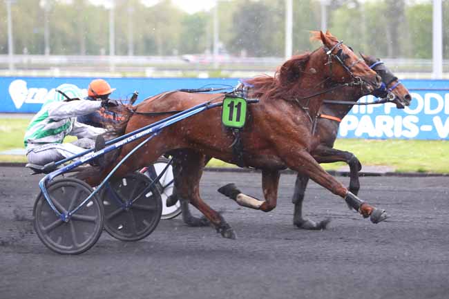 Photo d'arrivée de la course pmu PRIX D'ARPAJON à PARIS-VINCENNES le Dimanche 9 mai 2021