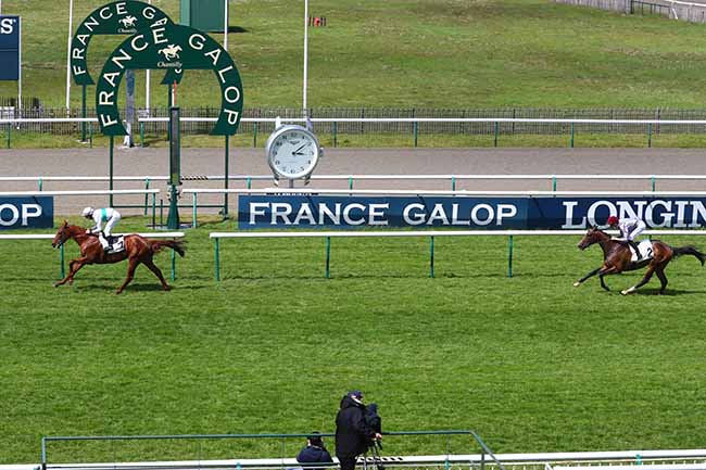 Photo d'arrivée de la course pmu PRIX DU MONT PAGNOTTE à CHANTILLY le Lundi 17 mai 2021