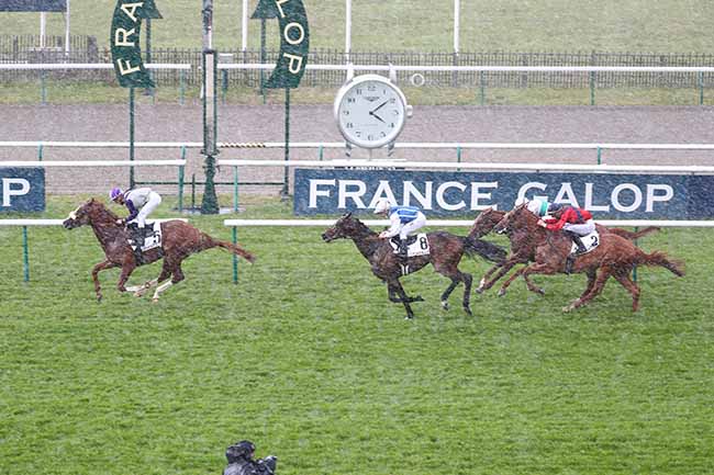 Photo d'arrivée de la course pmu PRIX DE L'ETANG DE L'EPINE à CHANTILLY le Lundi 17 mai 2021