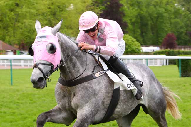 Photo d'arrivée de la course pmu PRIX COLONEL BERNARD MARLIN à COMPIEGNE le Lundi 17 mai 2021