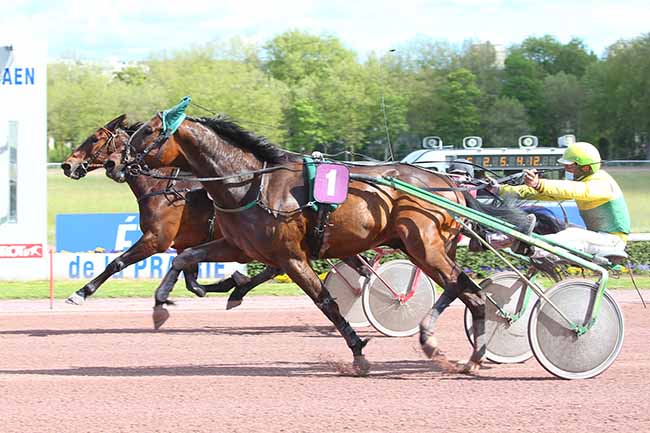 Photo d'arrivée de la course pmu PRIX GEORGES DREUX à CAEN le Mercredi 19 mai 2021