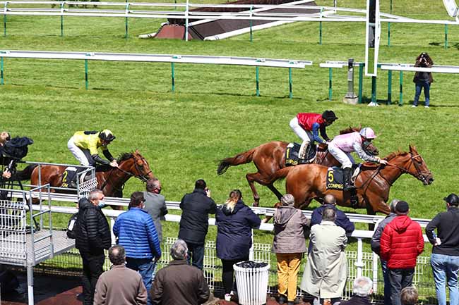 Photo d'arrivée de la course pmu PRIX DE LA LAUNETTE à COMPIEGNE le Mardi 25 mai 2021