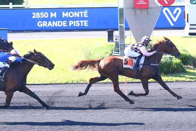 Photo d'arrivée de la course pmu PRIX BAPTISTE FERCHAUD à PARIS-VINCENNES le Mardi 1 juin 2021