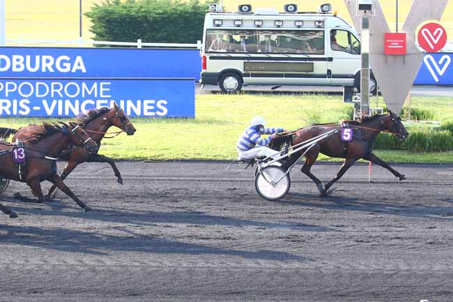 Photo d'arrivée de la course pmu PRIX EDBURGA à PARIS-VINCENNES le Mardi 8 juin 2021