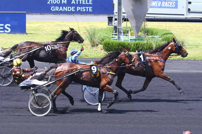 Photo d'arrivée de la course pmu PRIX DU MANS à PARIS-VINCENNES le Samedi 12 juin 2021
