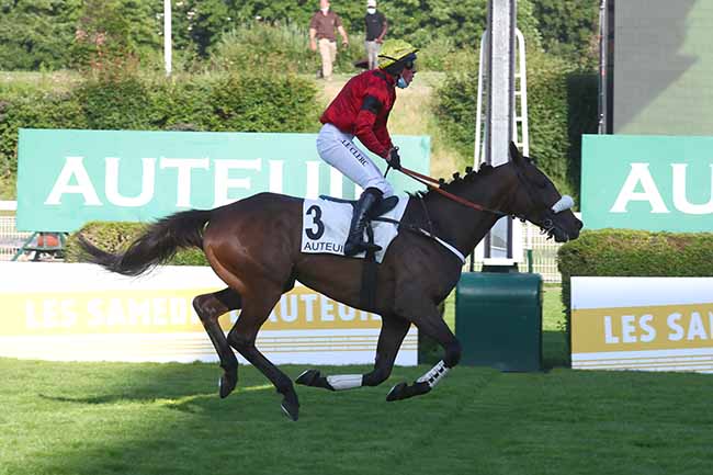 Photo d'arrivée de la course pmu PRIX DES DRAGS à AUTEUIL le Samedi 12 juin 2021