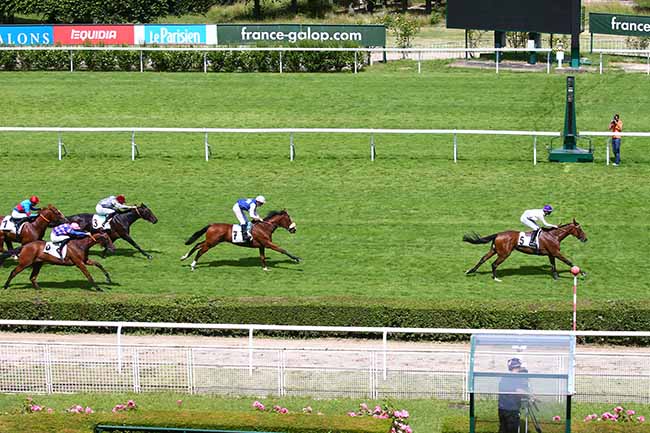 Photo d'arrivée de la course pmu PRIX DE COULOMMIERS à SAINT-CLOUD le Lundi 21 juin 2021