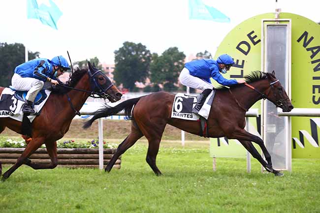 Photo d'arrivée de la course pmu PRIX DE SAINTE-ANNE à NANTES le Mardi 22 juin 2021