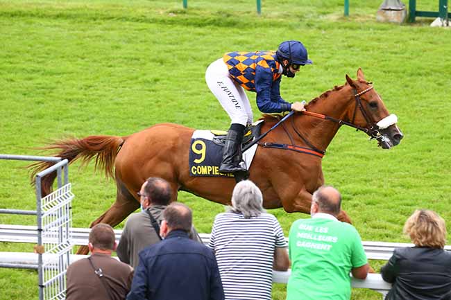 Photo d'arrivée de la course pmu PRIX DE LA FORET D'OURSCAMP à COMPIEGNE le Samedi 26 juin 2021