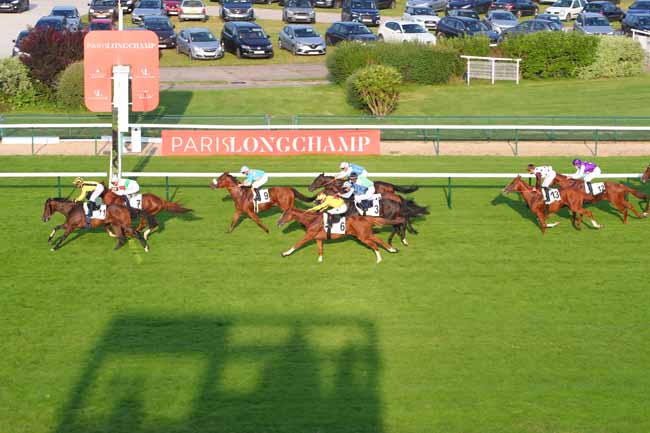 Photo d'arrivée de la course pmu PRIX DE LA PLACE DES VOSGES à LONGCHAMP le Jeudi 1 juillet 2021