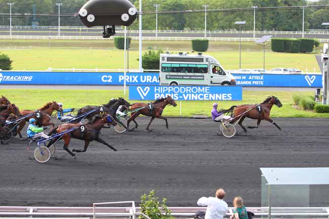 Photo d'arrivée de la course pmu PRIX URANIA à PARIS-VINCENNES le Vendredi 2 juillet 2021