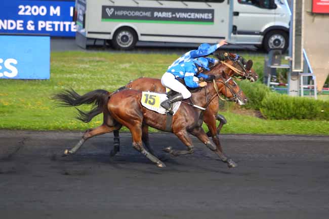 Photo d'arrivée de la course pmu PRIX JEAN-PAUL FAIRAND à PARIS-VINCENNES le Vendredi 2 juillet 2021