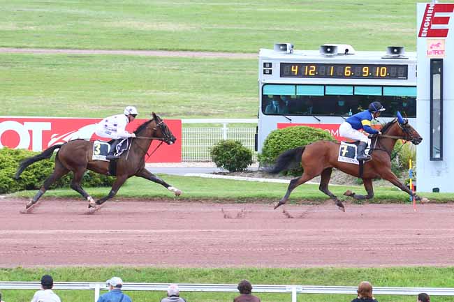 Photo d'arrivée de la course pmu PRIX D'ESTRY à ENGHIEN le Samedi 10 juillet 2021