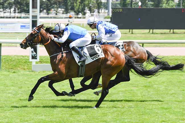 Photo d'arrivée de la course pmu PRIX HUBERT BAGUENAULT DE PUCHESSE - 7EME ETAPE DU DEFI DU GALOP à VICHY le Mardi 20 juillet 2021