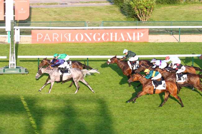Photo d'arrivée de la course pmu PRIX DE LA VENUS DE PARIS - GRAND PRIX DES FEMMES JOCKEYS à LONGCHAMP le Jeudi 22 juillet 2021