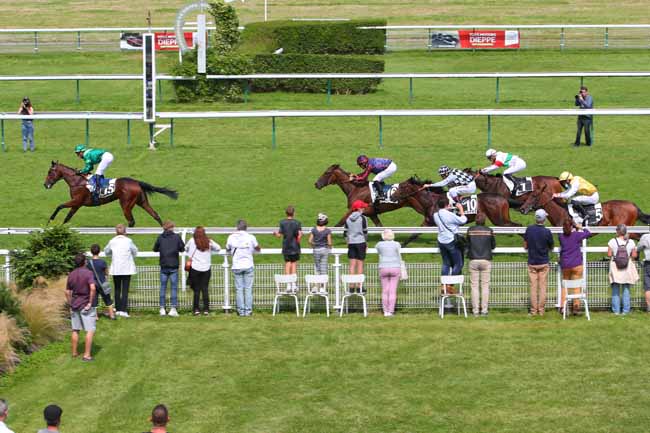 Photo d'arrivée de la course pmu PRIX TREVISE à DIEPPE le Lundi 26 juillet 2021
