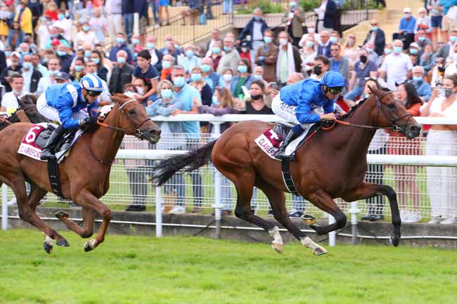 Photo d'arrivée de la course pmu PRIX DU PAYS D'AUGE - 9EME ETAPE DEFI DU GALOP (PRIX ST DELIS) à CLAIREFONTAINE le Dimanche 1 août 2021