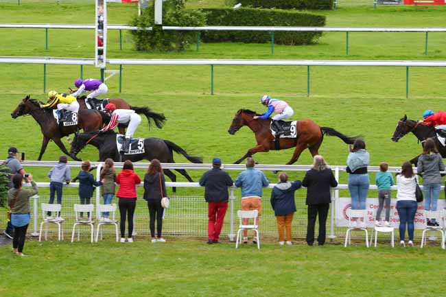 Photo d'arrivée de la course pmu PRIX DE LA TOUR SAINT-REMY à DIEPPE le Lundi 2 août 2021