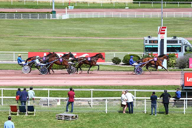 Photo d'arrivée de la course pmu OSAF - PRIX DE REUX à DEAUVILLE le Dimanche 8 août 2021
