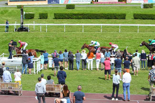 Photo d'arrivée de la course pmu PRIX PP - PROVINCE PARIS POUR LE GALOP FRANCAIS (PRIX VOIX DU NORD) à CLAIREFONTAINE le Mercredi 11 août 2021