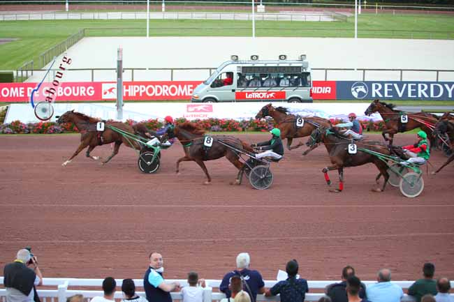 Photo d'arrivée de la course pmu PRIX BRUNO COQUATRIX à CABOURG le Vendredi 13 août 2021