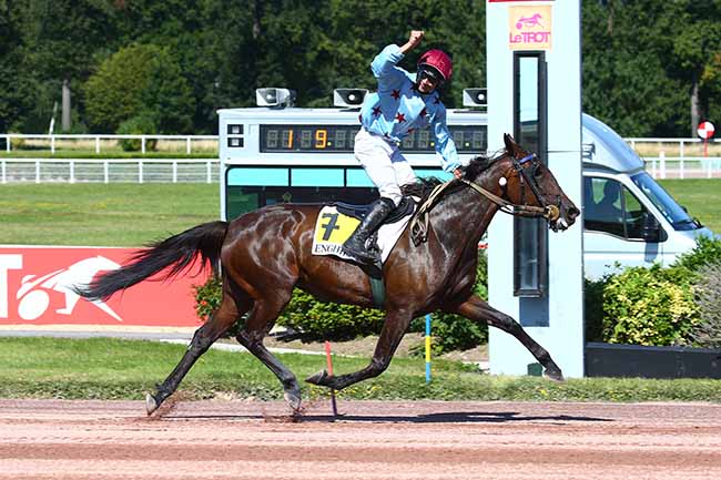 Photo d'arrivée de la course pmu PRIX DE LONDRES à ENGHIEN le Samedi 14 août 2021