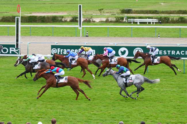 Photo d'arrivée de la course pmu PRIX INTEGRALE SPORT - PRIX D'EQUEMAUVILLE à DEAUVILLE le Jeudi 19 août 2021