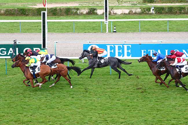 Photo d'arrivée de la course pmu PRIX DE LA NONETTE à DEAUVILLE le Samedi 21 août 2021