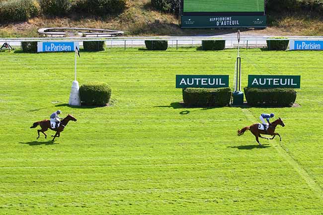 Photo d'arrivée de la course pmu PRIX XANTHOR à AUTEUIL le Lundi 13 septembre 2021