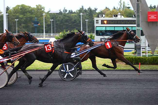 Photo d'arrivée de la course pmu PRIX AGRIPPA à PARIS-VINCENNES le Mardi 14 septembre 2021